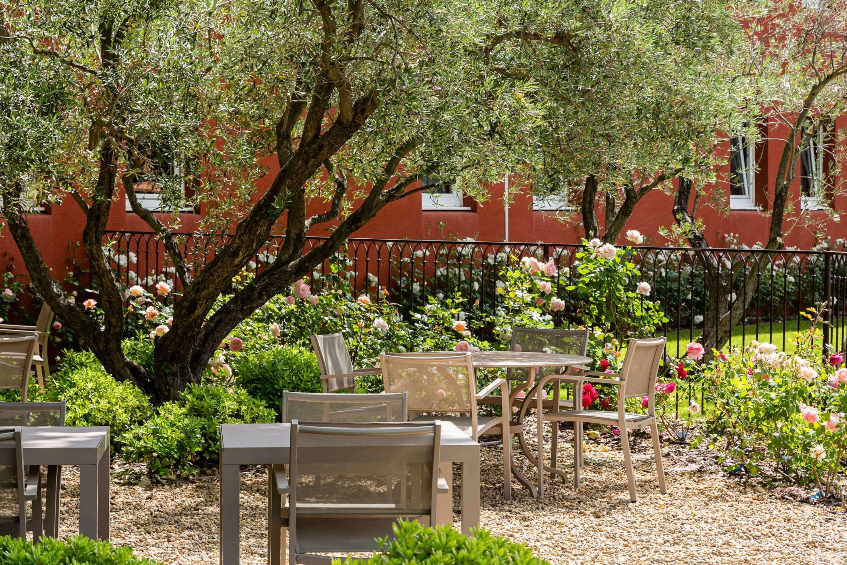 Best Western Plus Le Lavarin Avignon Ngoại thất bức ảnh